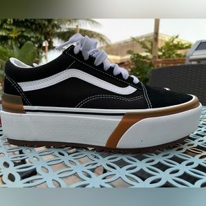 Old School Stacked VANS black